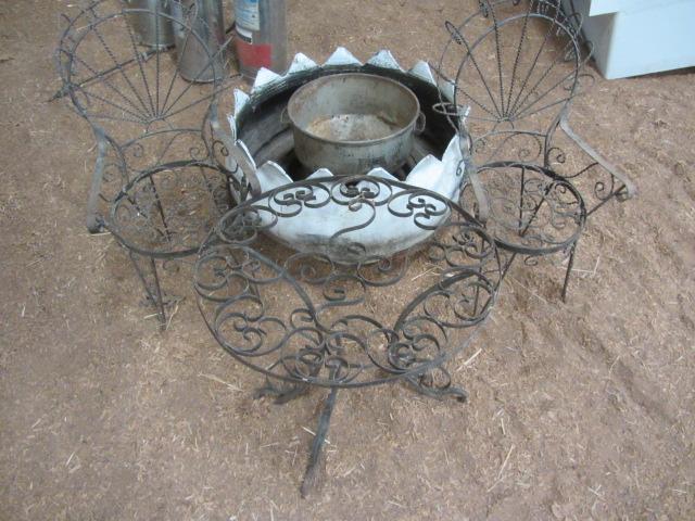 lot 190 image: Rubber & SS Planters, Garden Table & Chairs