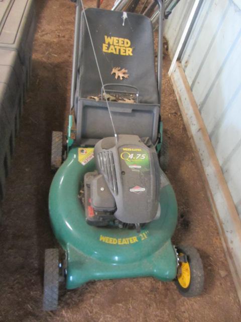 lot 207 image: Weed Eater Trim Mower