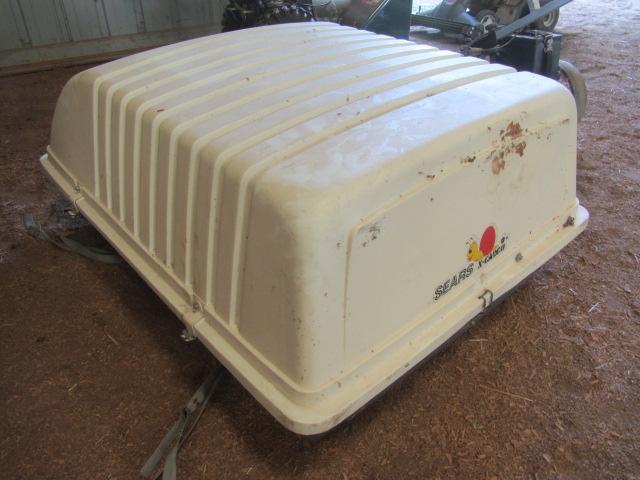 lot 210 image: Sears X-Cargo Roof Top Carrier