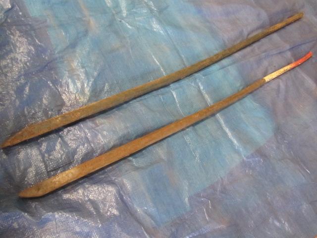 lot 219 image: Two Pry Bars