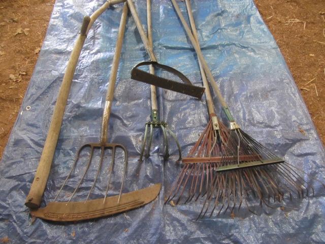 lot 226 image: Lawn & Garden Tools