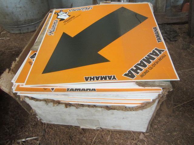 lot 239 image: Yamaha  Hamms Beer Trail Signs