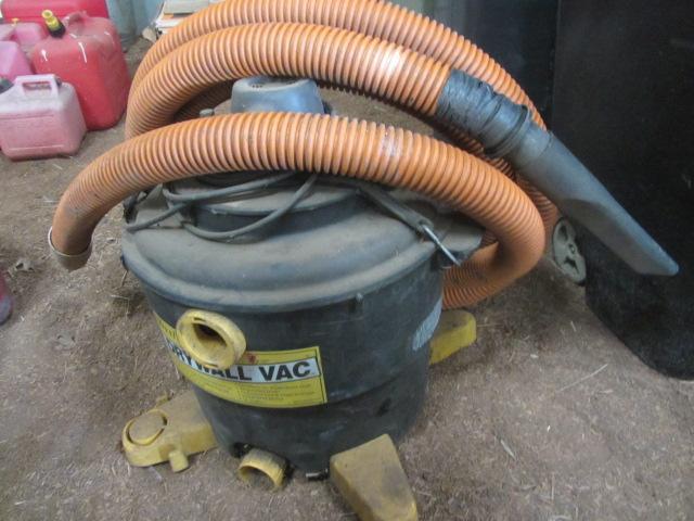 lot 240 image: Wet Dry Shop Vac