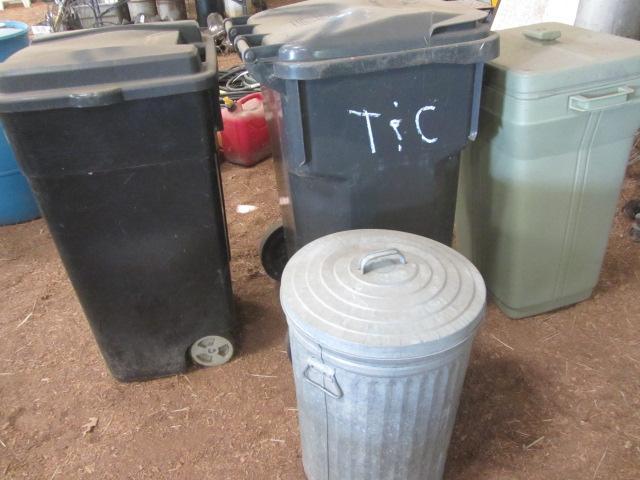 lot 242 image: Trash Receptacles