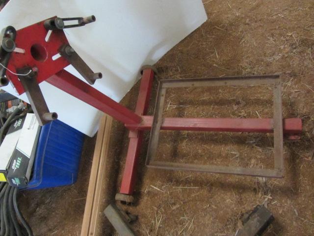 lot 281 image: Engine Stand, 750 lb