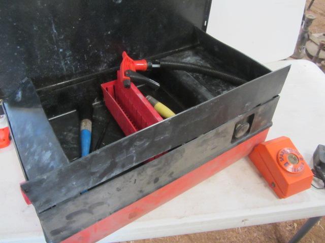 lot 290 image: Parts Washer, Spark Plug Cleaner