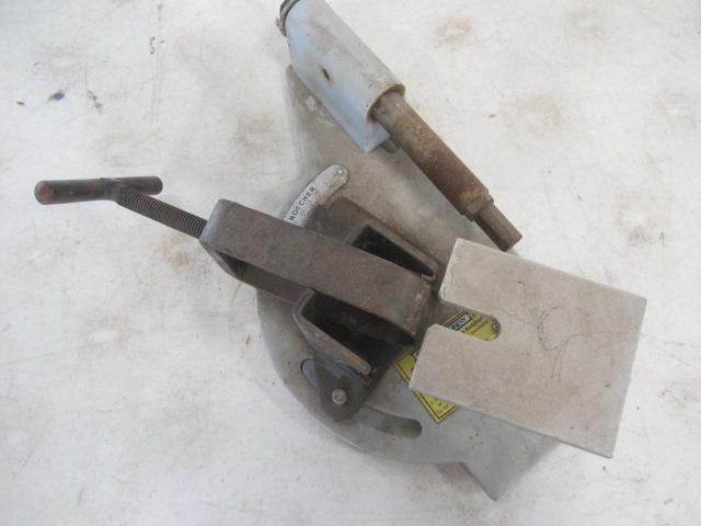 lot 291 image: Tub  Pipe Notcher