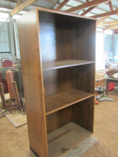 lot 307 image: Oak Book Shelf