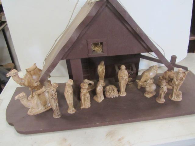 lot 320 image: Nativity Set