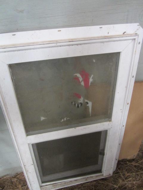 lot 346 image: Garage Window