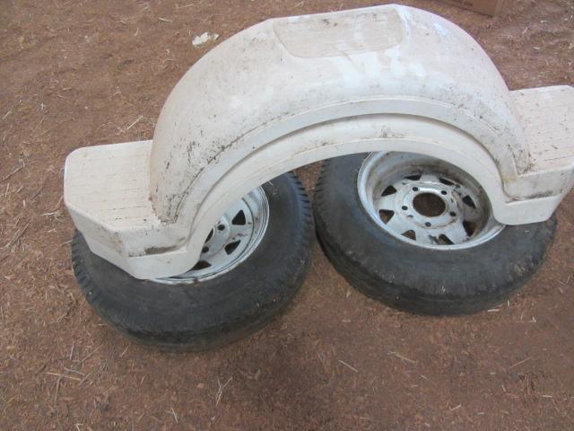 lot 354 image: Trailer Fenders & Tires