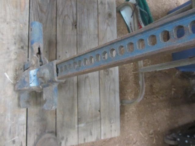 lot 358 image: Hi-Lift Fence Stretcher