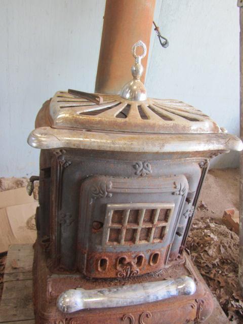 lot 406 image: Parlor Cook Stove