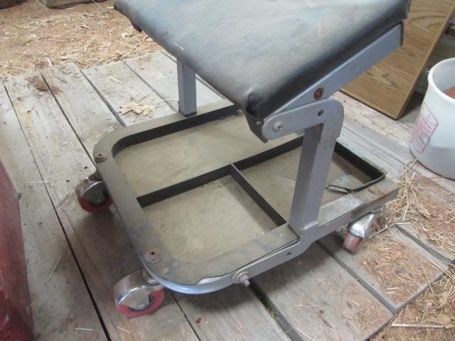 lot 419 image: Mechanics Dolly