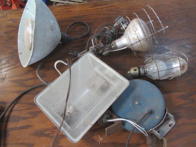 lot 449 image: Shop Lights
