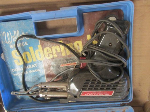 lot 450 image: Weller Solder Iron
