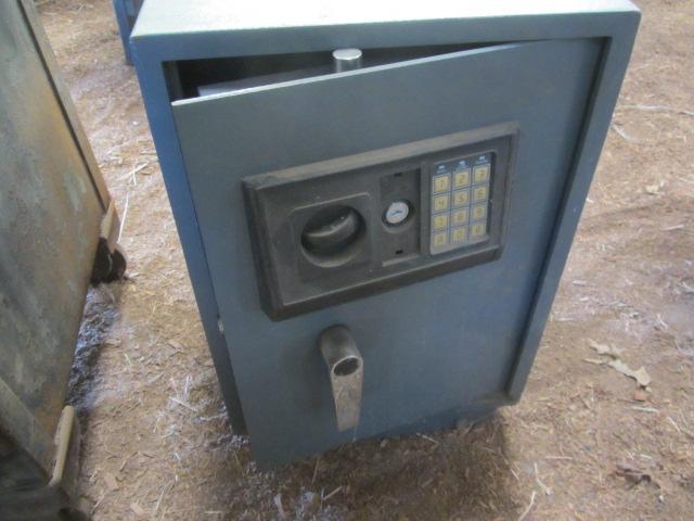 lot 451 image: Digital Floor Safe, Programmable