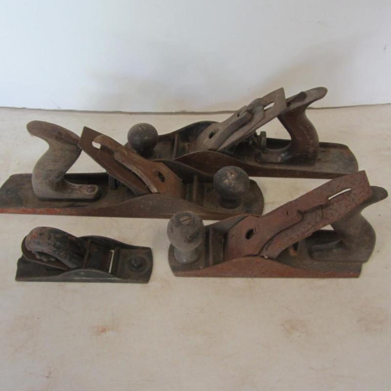 lot 48 image: Wood Planes