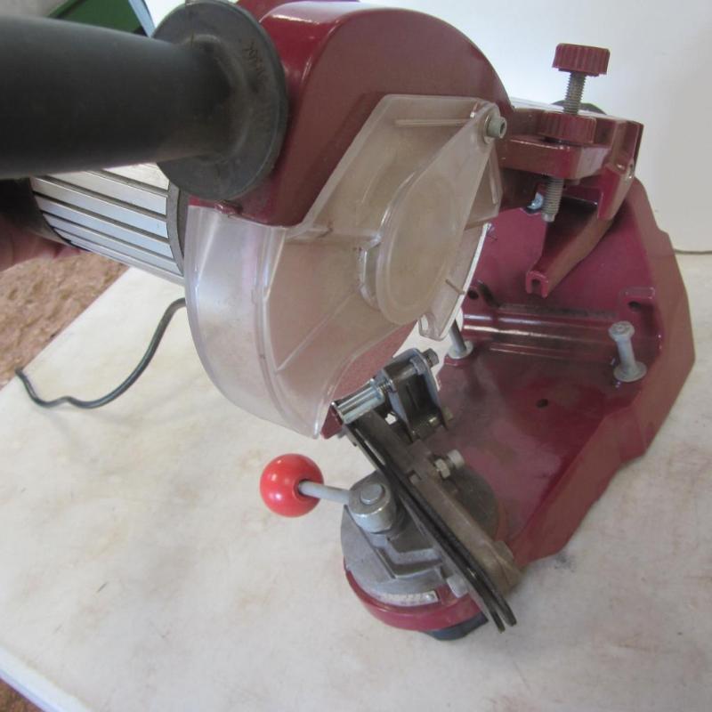 lot 52 image: Electric Saw Chain Sharpener