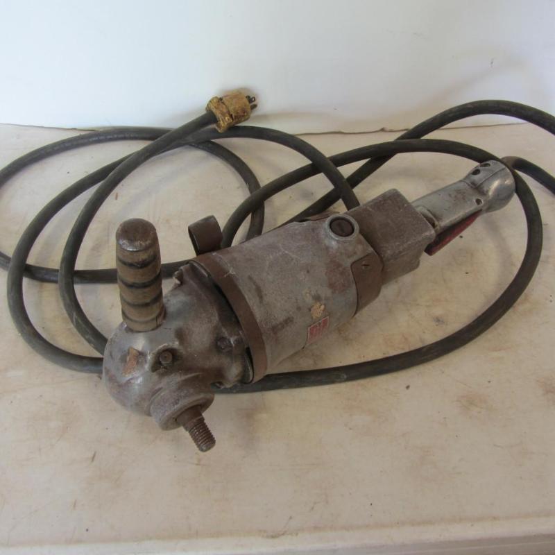lot 59 image: B&D Industrial Grinder