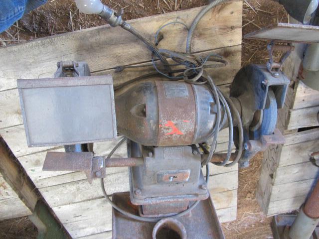 lot 9 image: Sioux Heavy Duty Wheel Grinder