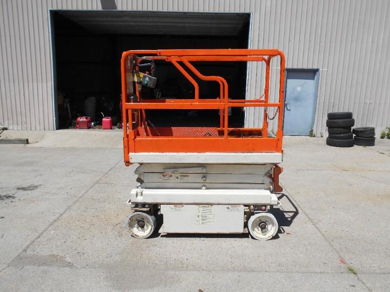 JLG 1932 E2 Scissorlift. Drives and Lifts.