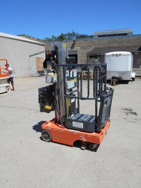 2008 JLG 12SP Lift. From Home Depot. Works.