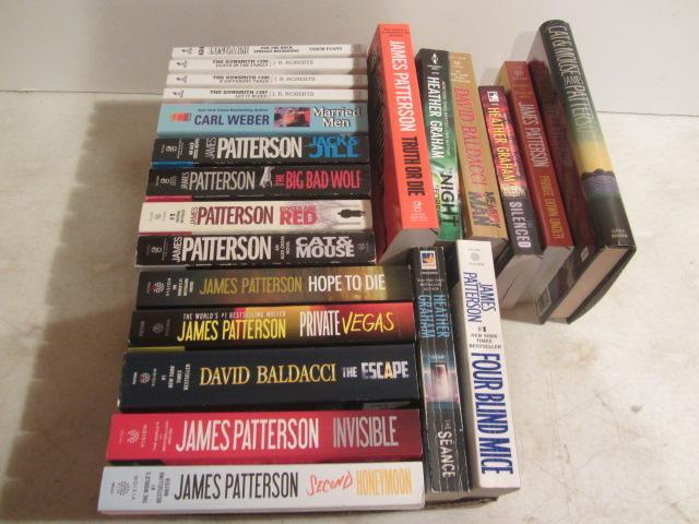lot 177 image: Contemporary Authors - Paperbacks