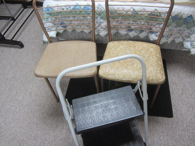 lot 249 image: Folding Step Stool & Chairs