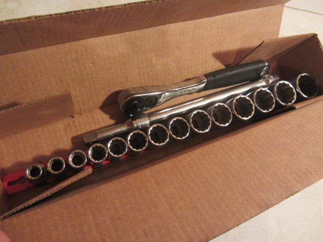 lot 51 image: Bahco 12 Socket Set
