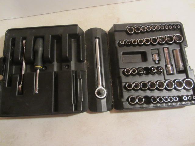 lot 61 image: Craftsman 50 Piece Set