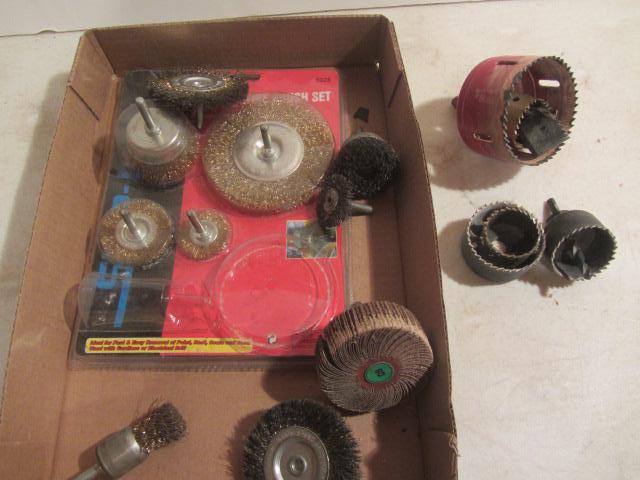 lot 74 image: Hole Saw Set, Grinding Wire Wheels