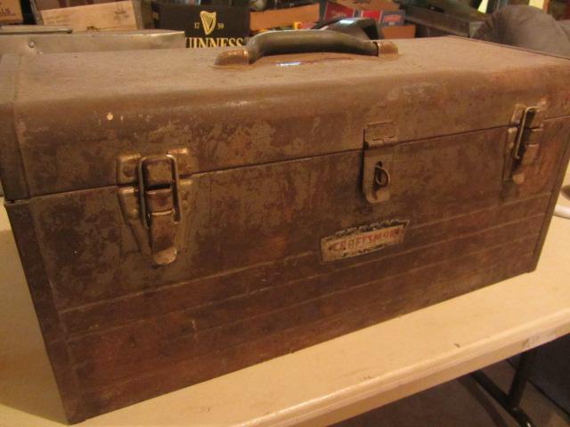 lot 89 image: Craftsman Vintage Toolbox