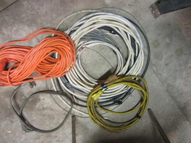 lot 95 image: Power Cords, 220V Dryer Cord