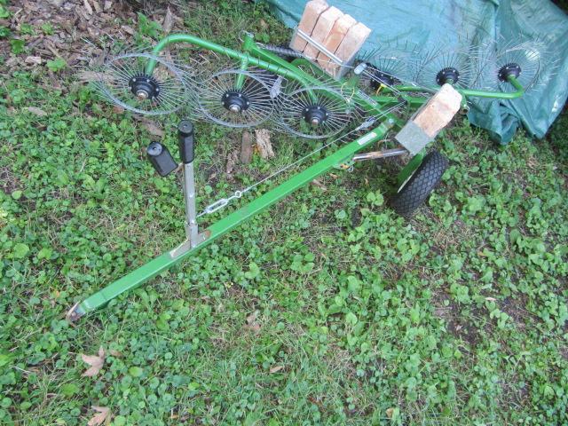 lot 113 image: Estate Rake