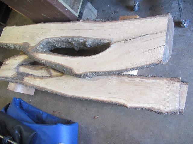 lot 123 image: Oak Mantle Or Post
