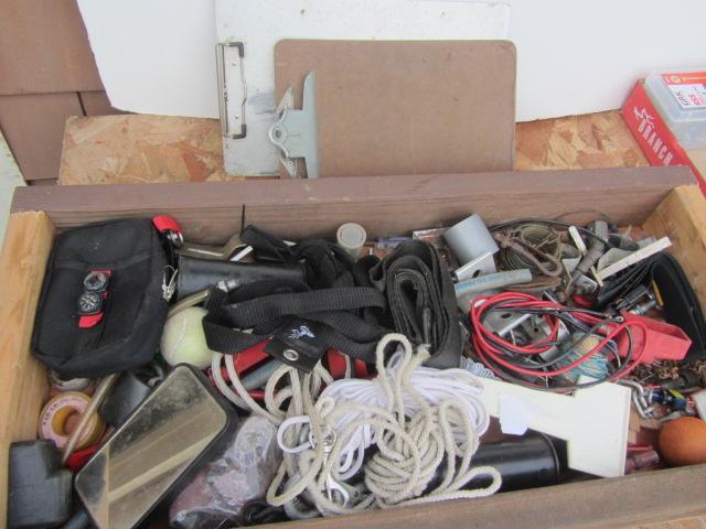 lot 184 image: Shop Drawer Contents