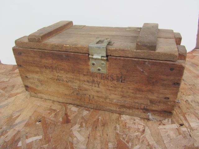 lot 201 image: Wood Ammo Box