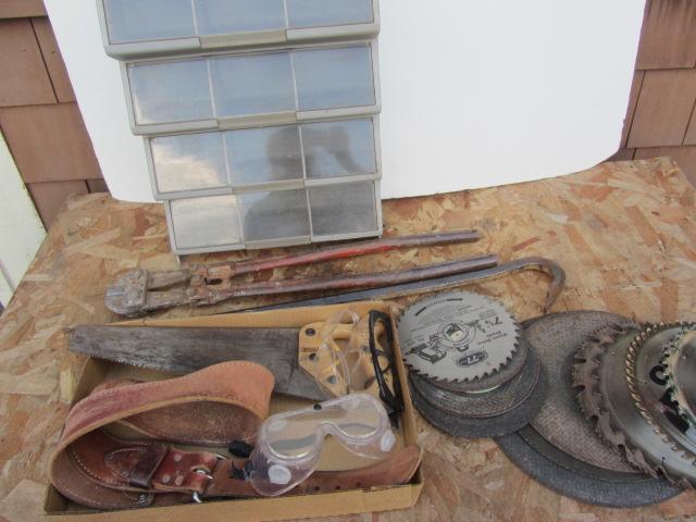 lot 207 image: Pry Bar, Bolt Cutter, Saw Blades