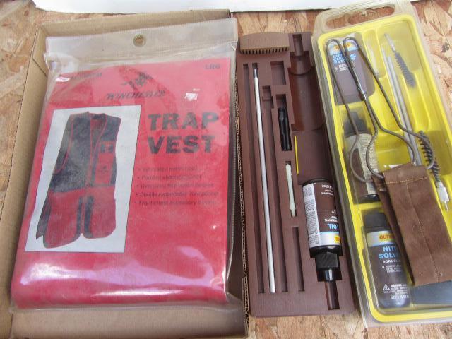 lot 209 image: Winchester Trap Vest