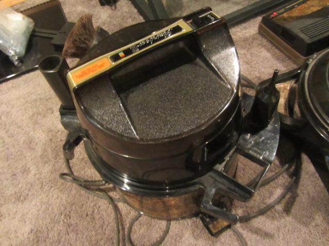 lot 21 image: Rainbow SE Vacuum System