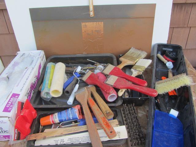 lot 218 image: Painting Supplies