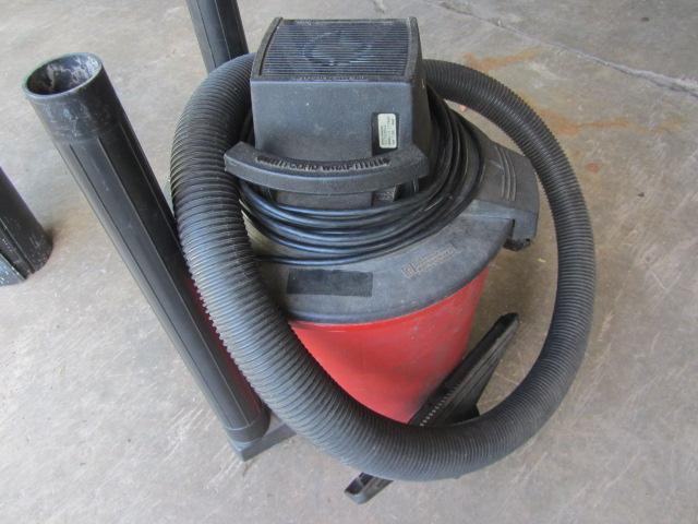 lot 227 image: Sears WetDry Vac