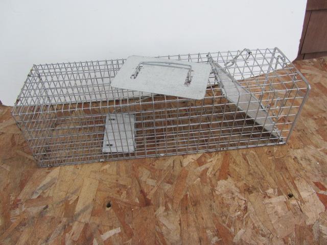 lot 230 image: Live Cage