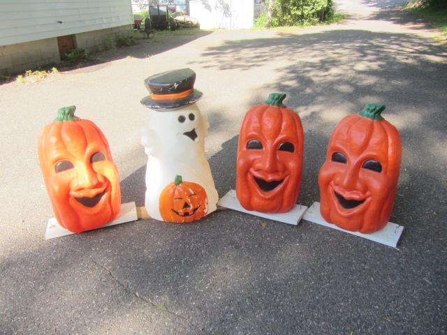 lot 263 image: Jack-O-Lanterns, Ghost
