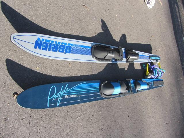 lot 275 image: Water Skis, Tow Rope