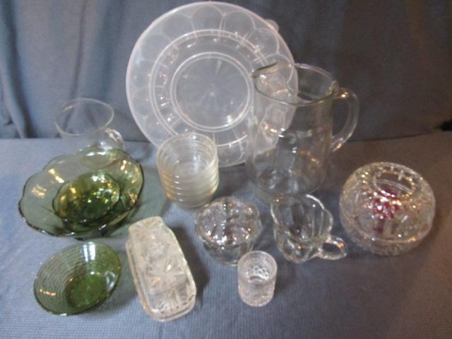 lot 44 image: Vintage & Fancy Serving Pieces