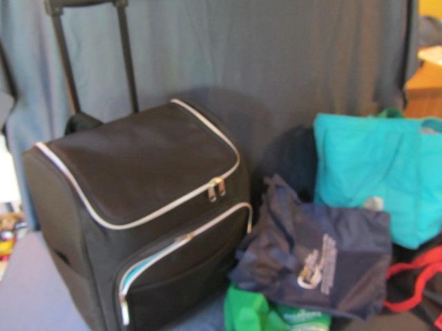 lot 91 image: Roller Bag, Shopping Bags