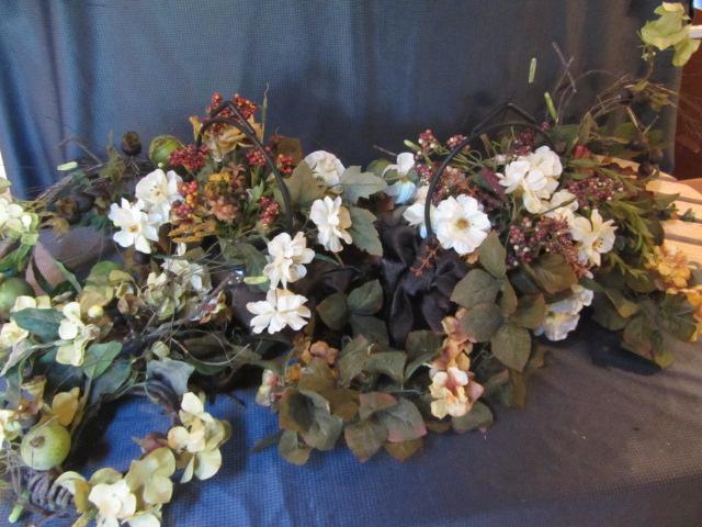 lot 96 image: Floral Decorations, Garland, Mirror
