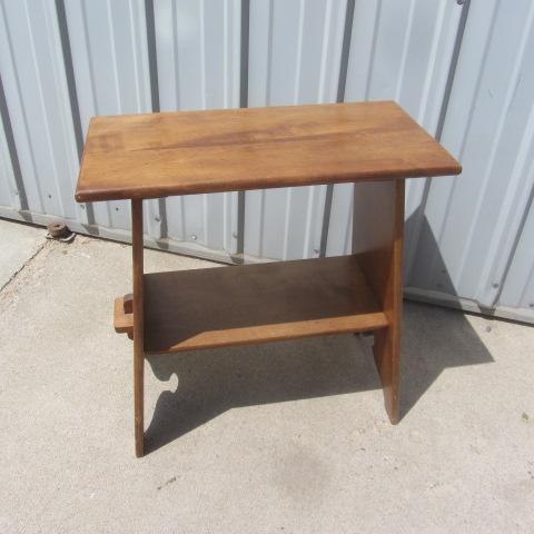 Early American Magazine Stand